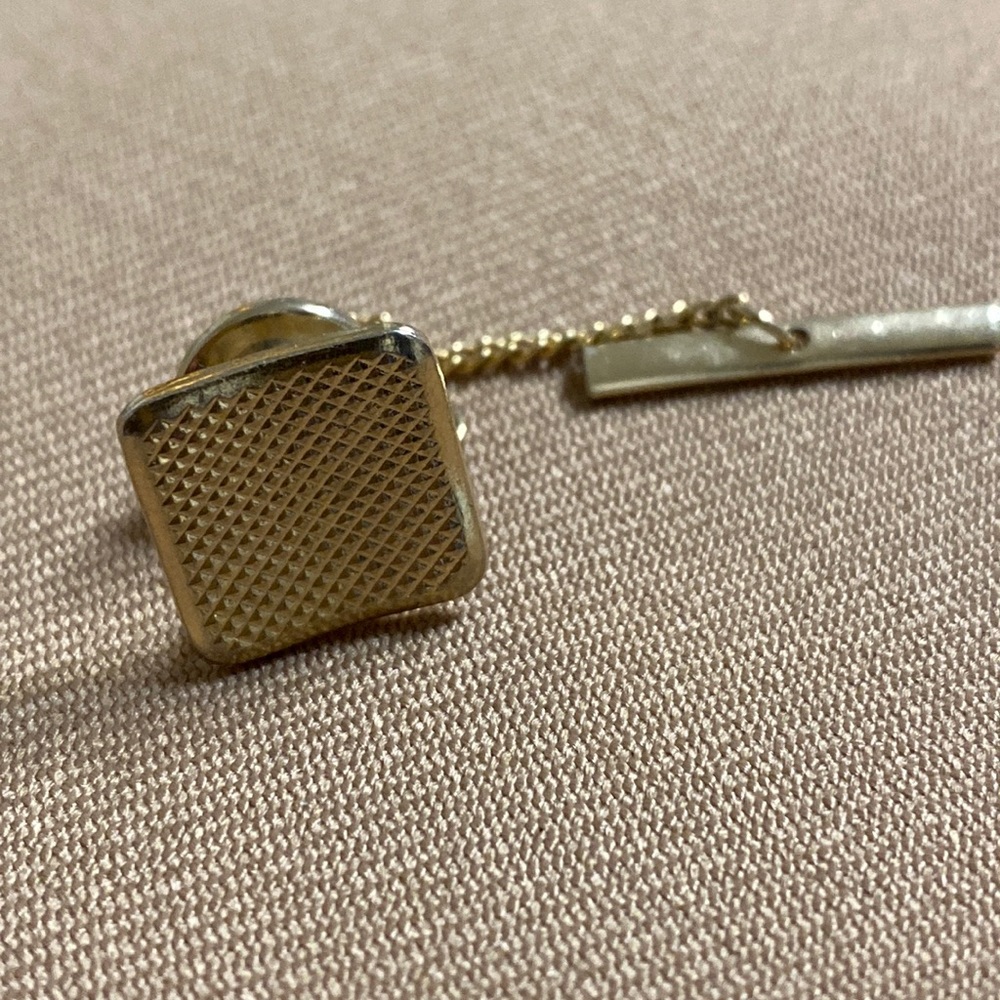 Sarah Coventry Vintage Gold Tone Square Tie Tac